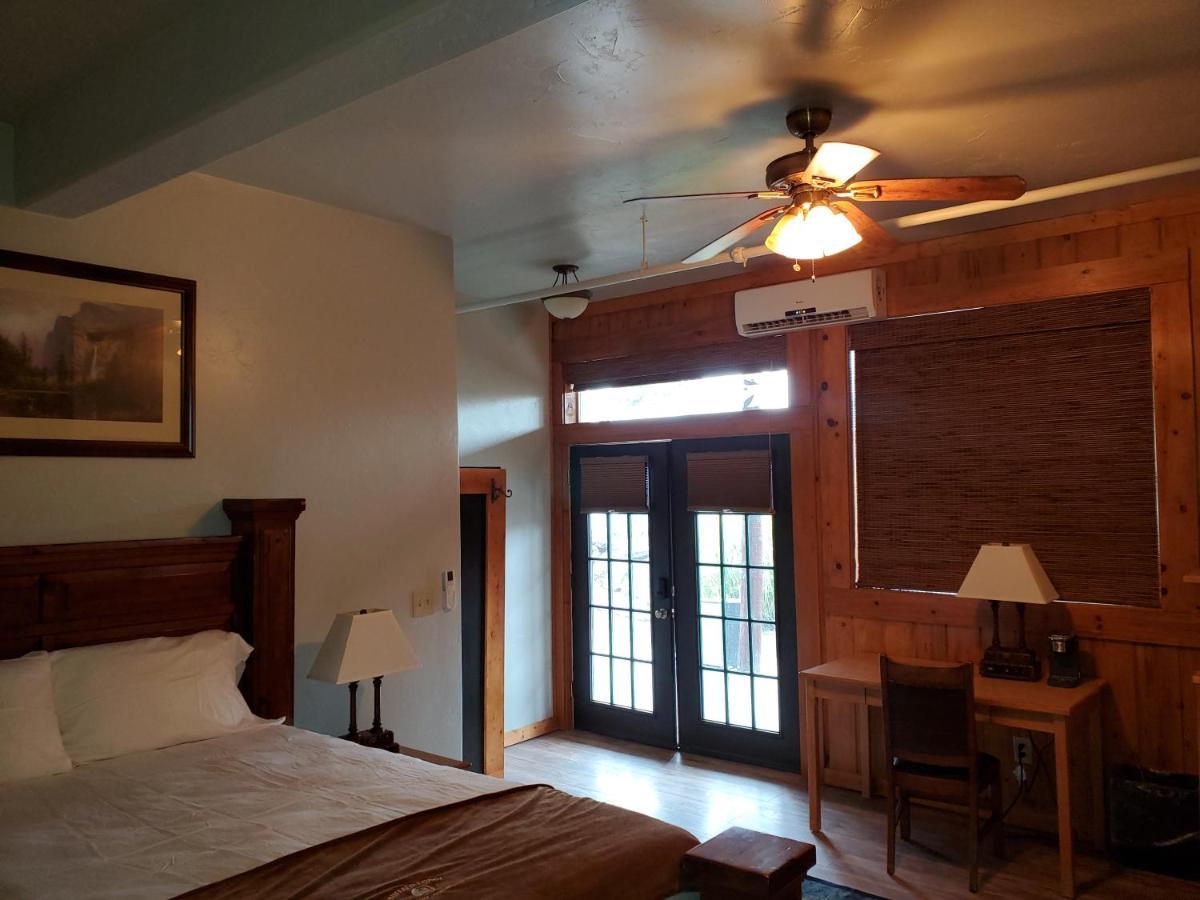 Buffalo Lodge Of Bigfork Extérieur photo