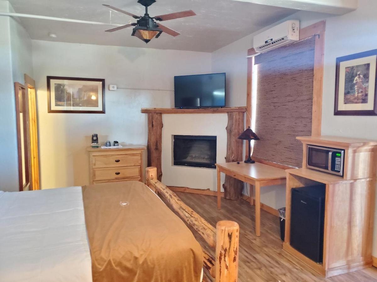 Buffalo Lodge Of Bigfork Extérieur photo