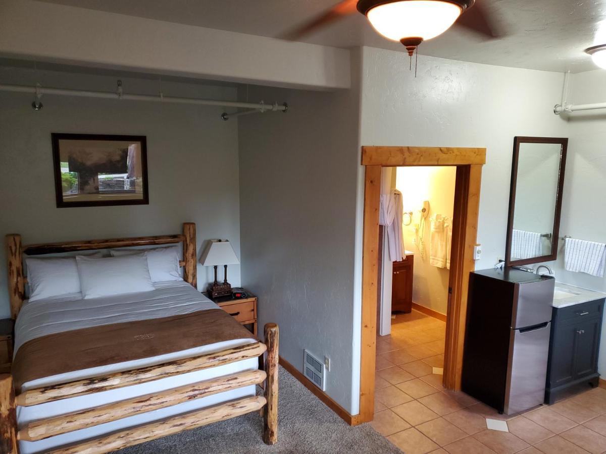 Buffalo Lodge Of Bigfork Extérieur photo