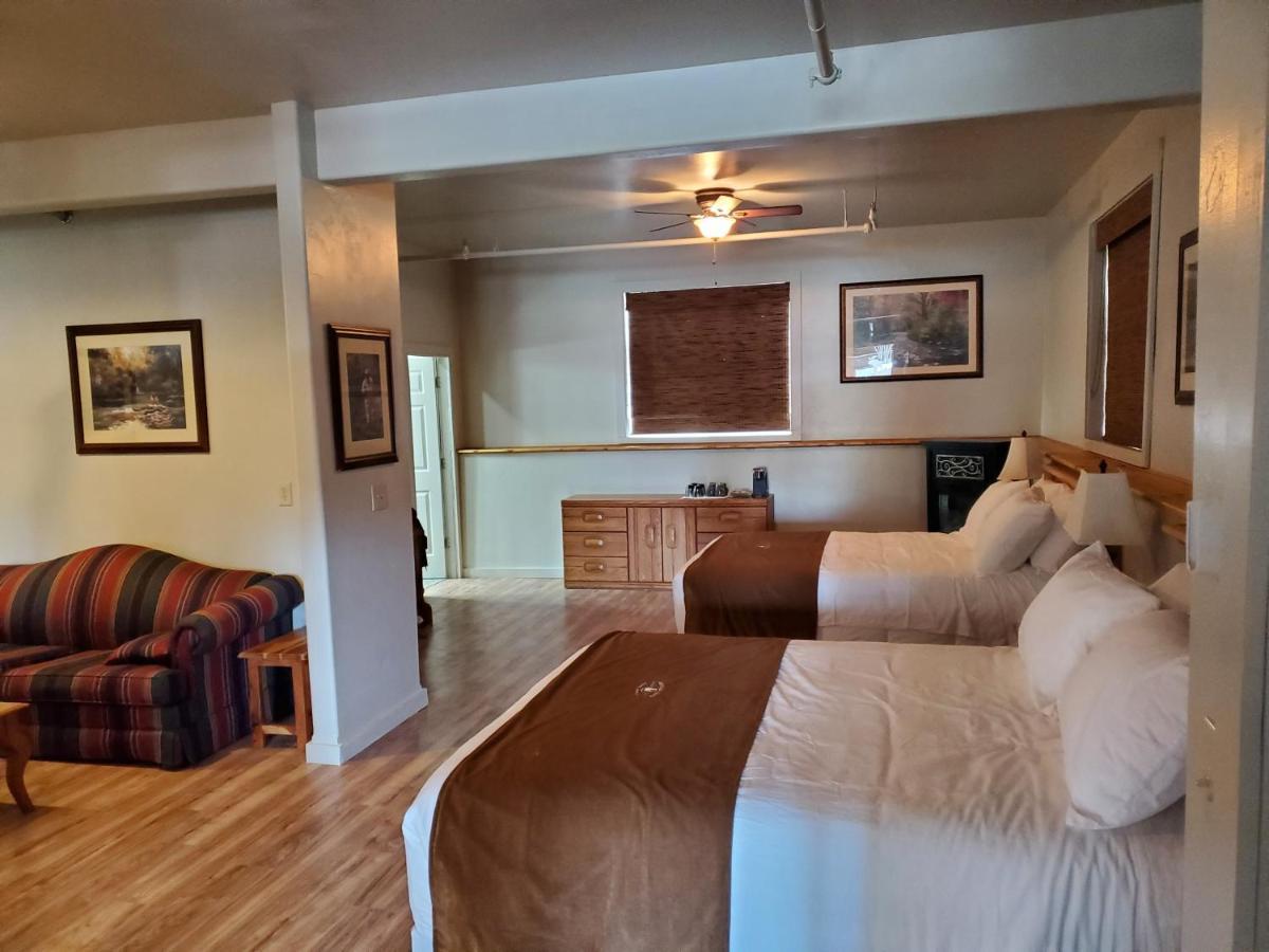 Buffalo Lodge Of Bigfork Extérieur photo