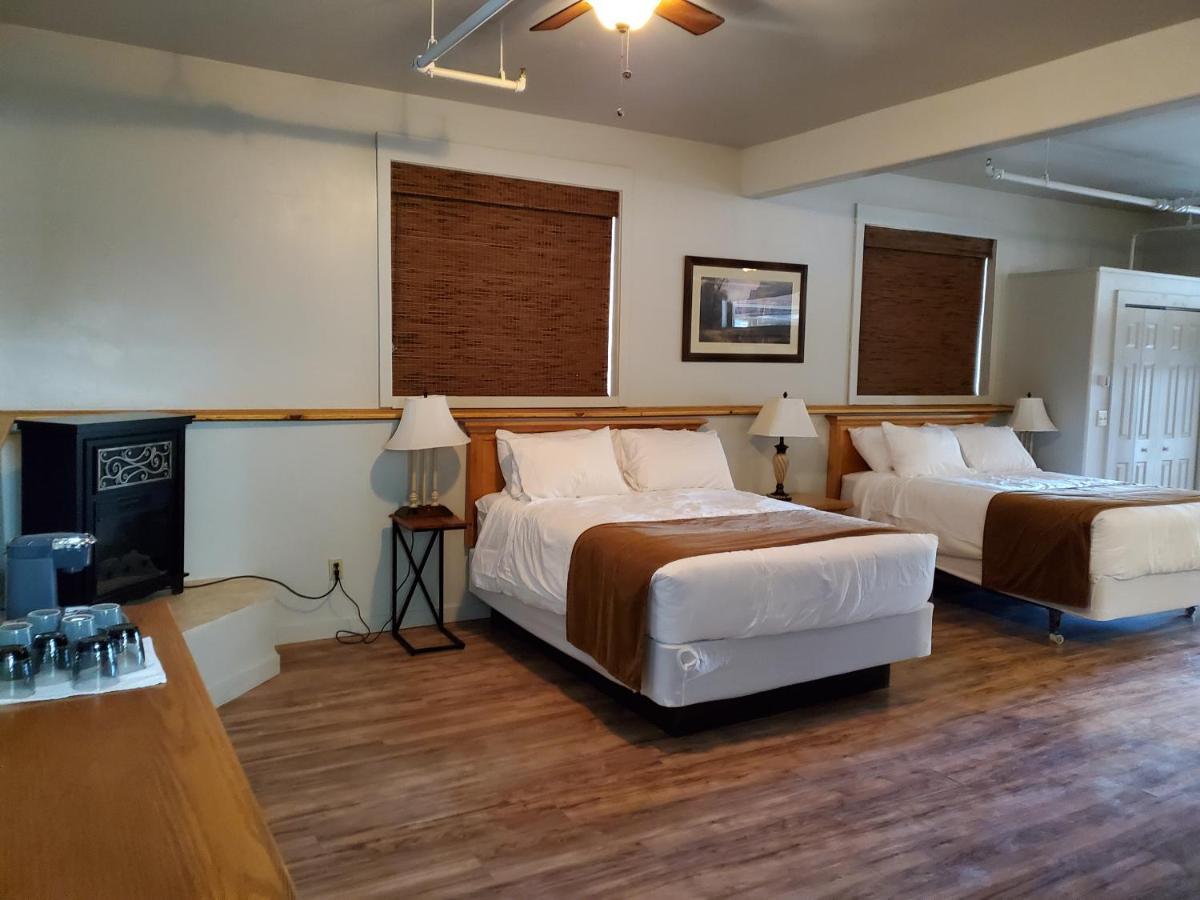 Buffalo Lodge Of Bigfork Extérieur photo