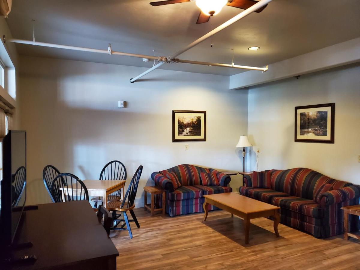 Buffalo Lodge Of Bigfork Extérieur photo